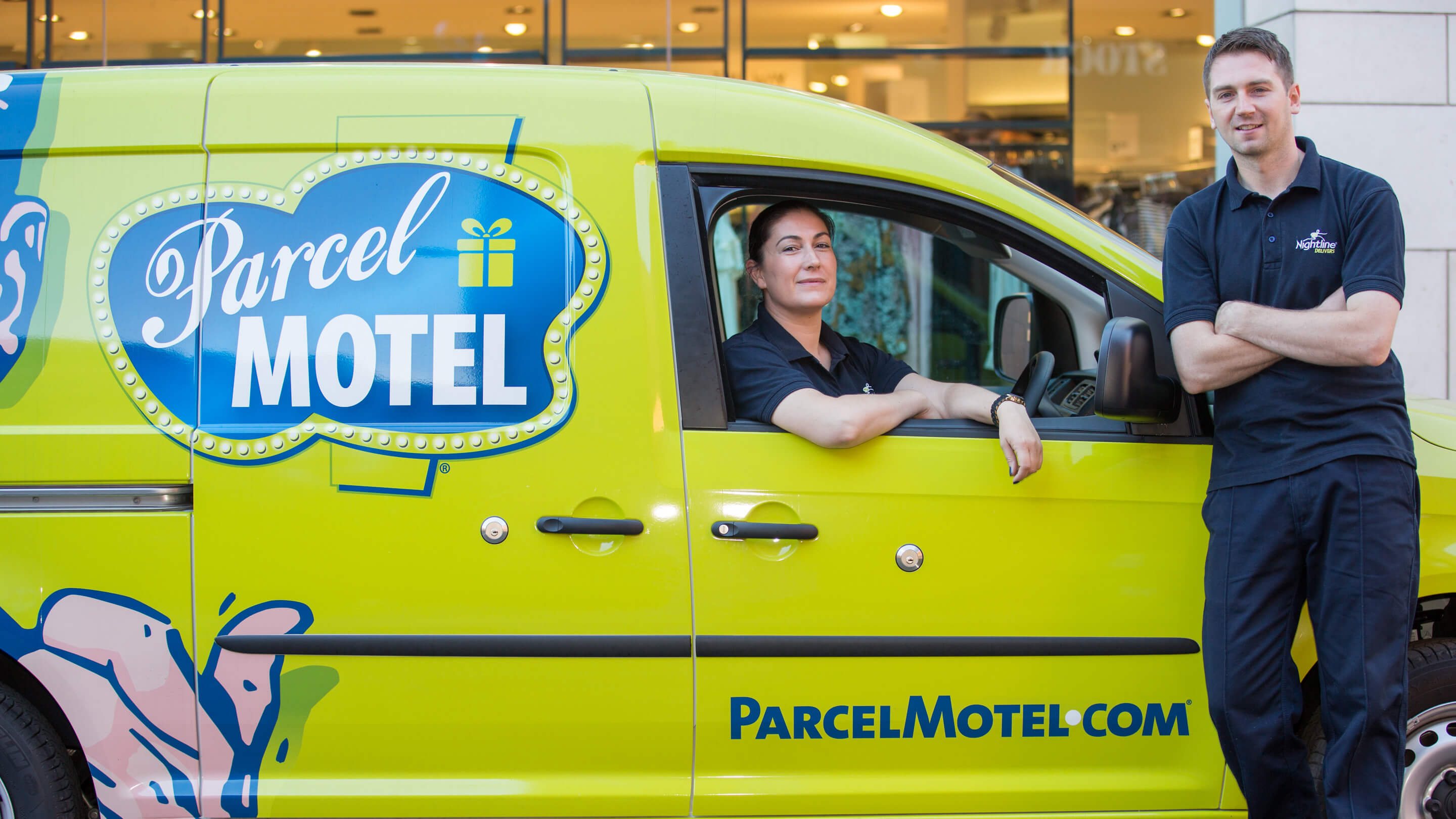 parcel-motel-photography-delivery-staff-opt